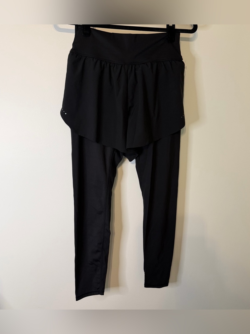 Halara SoftlyZero 2-in-1 Yoga Skirt Leggings Black High Rise Athletic Size M 7/8
